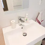 Eucalyptus 2019 Top Floor Two-Balconies Beachfront Apartment 아파트