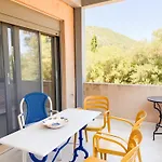 Eucalyptus 2019 Top Floor Two-Balconies Beachfront Apartment *