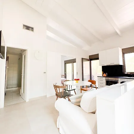 Eucalyptus--top Floor Beachfront *