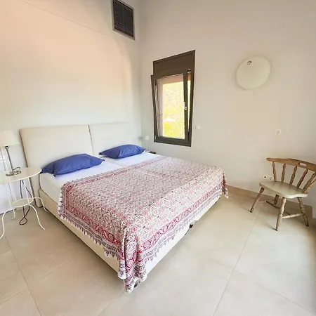 Eucalyptus--top Floor Beachfront *