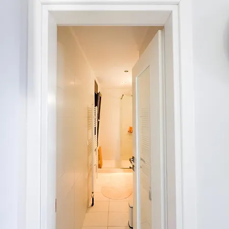 Eucalyptus--top Floor Beachfront Lefkáda