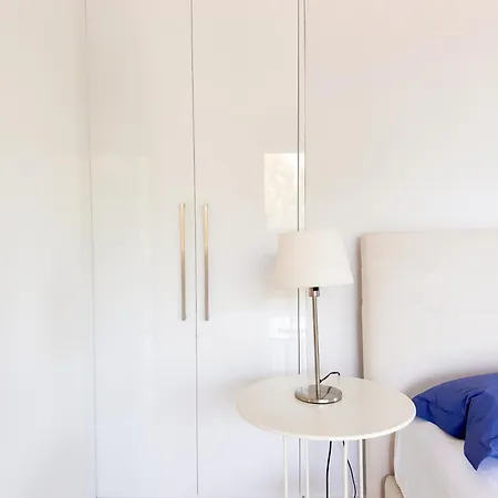 Eucalyptus--top Floor Beachfront Apartmán