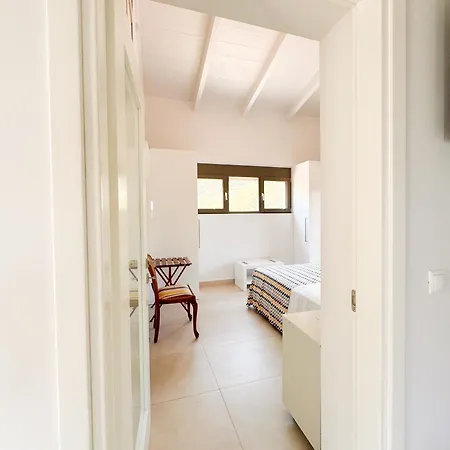 Eucalyptus--top Floor Beachfront Lefkáda