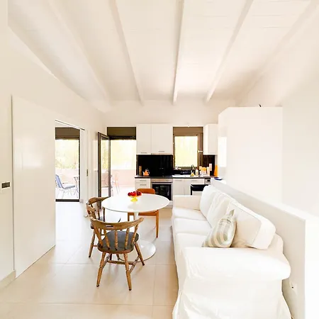 Apartmán Eucalyptus--top Floor Beachfront Lefkáda