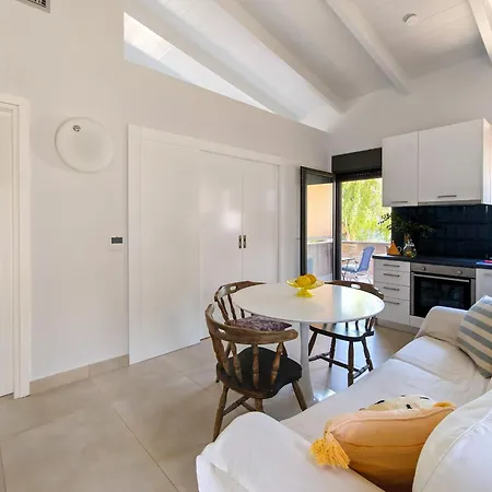 Apartament Eucalyptus 2019 Floor Two-balconies Beachfront Frínion