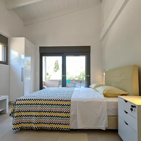 Eucalyptus 2019 Floor Two-balconies Beachfront Apartament